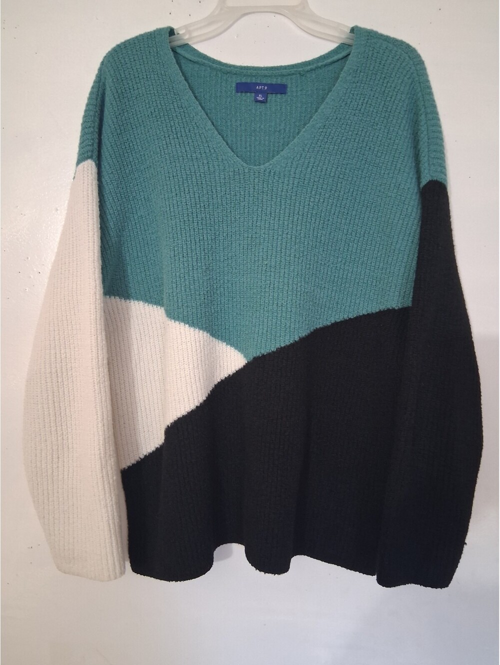 APT. 9 Women's XL Teal Black Ivory Colorblock V-Neck Cozy Knit Sweater